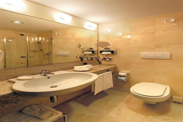 Tiffany Milano Hotel Trezzano sul Naviglio